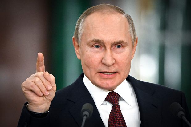 Путін звинуватив Польщу у планах відібрати землі в України і Білорусі та спробував погрожувати